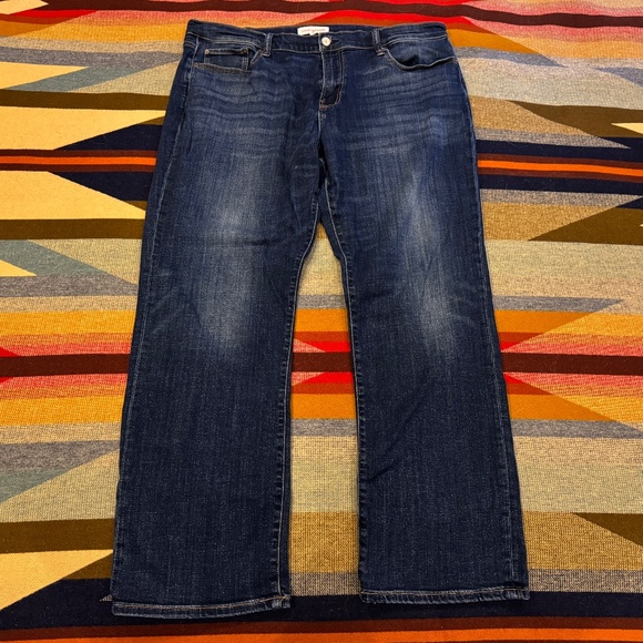 Lucky Brand Men's Easy Rider Boot Cut Jeans. 38x32 - Picture 2 of 8